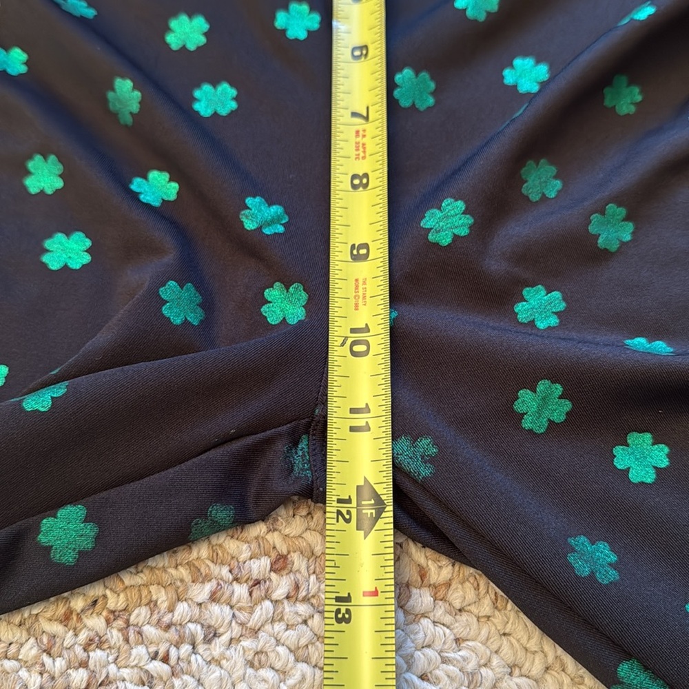 Tipsy Elves Black and Green Clover Leggings - Picture 5 of 5